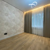 Квартира 3 комнаты + гостиная, 74 м², серия 143, 2 кладовые на этаже. thumb 12