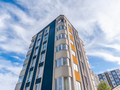 Vânzare apartament cu 2 camere și living, varianta alba, Al. Cosmescu, Lagmar!