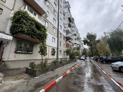 Apartament cu 2 camere + living, seria 135, Buiucani, Calea Iesilor.
