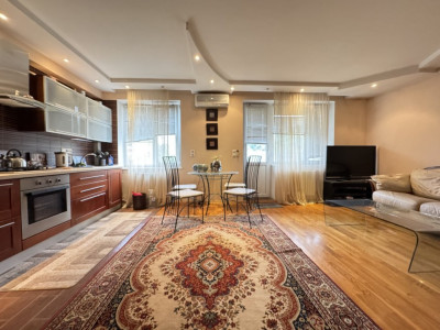 Apartament cu 2 camere + living, seria 135, Buiucani, Calea Iesilor.