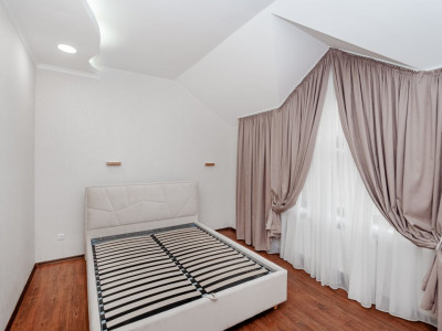 Дом в центре города, ул. Колумна, 2 уровня, 150 кв.м.