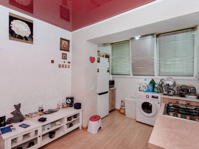 Vânzare apartament cu 1 camera, demisol, încălzire autonomă!