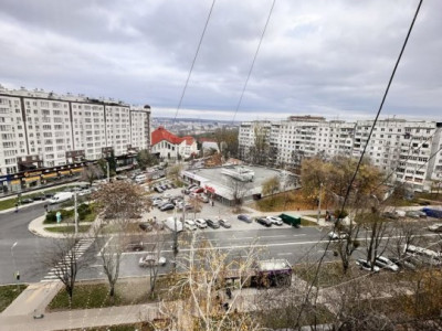 Продажа 2-комнатной квартиры, серия 135, Буюканы – ул. Ливиу Деляну.