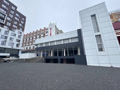 Сдается в аренду – коммерческое помещение 800 м², первый этаж–ул. Алба Юлия, 75