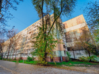 Продаётся 2-комнатная квартира на Ботанике, рядом с McDonald’s.