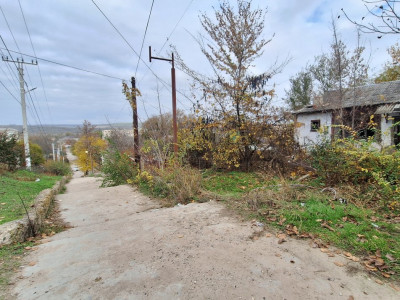 Участок под строительство в центре города Новые Анены!