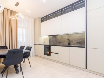 Apartament cu 2 camere + living, Club House, Telecentru, Pietrarilor.