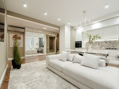 Apartament 2 + living Centru