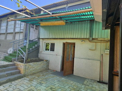 Casă cu teren 12 ari Durlesti, Centru, str-la Milescu Spataru