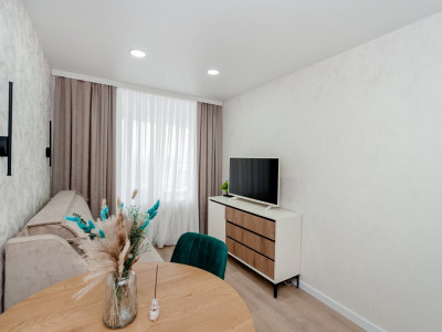 Телецентр — ул. Сфынта Винере 16А, комната с удобствами.