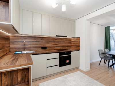 Apartament cu 3 camere și living, bd. Dacia, stadionul Zimbru. 