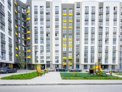 Apartament cu 3 camere și living. Str. Băcioii Noi. Sky House