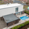 Casă hi-tech cu piscină  thumb 37