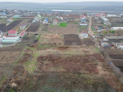 VÂNZARE – Teren 43 ari, lângă Lac. Malcoci, r-nul Ialoveni