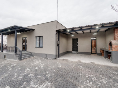 Дом в стиле Hi-Tech с бассейном — Дурлешты, ул. Александру Донич