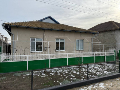 Casă de vânzare în mun. Ceadîr-Lunga