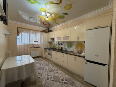 Apartament cu 2 camere, Chirie, Centru 