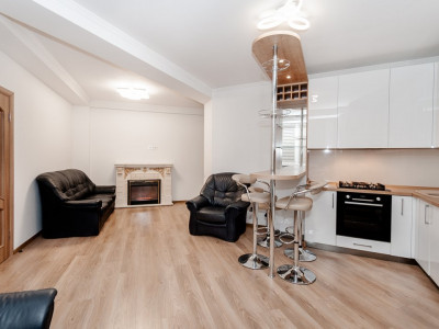 Apartament cu 1 cameră + living, Blvd Alba Iulia 