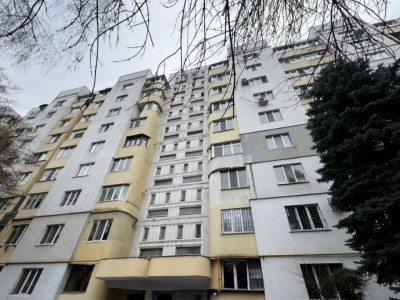 Vanzare apartament cu 3 camere, seria 143, Râșcani, str. Tudor Vladimirescu.