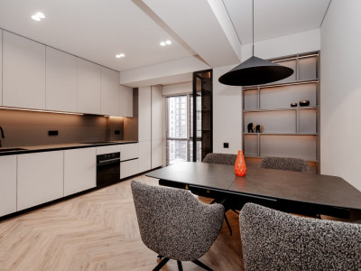 Квартира с 3 комнатами + гостиная, Ботаника, бул. Дечебал.