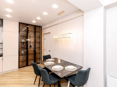 Vanzare apartament 2 camere+living , Solomon Construct , str.Jubiliara!