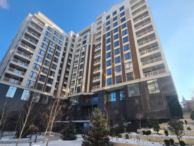 Apartament de vanzare cu 1 cameră + living, Centru, Constantin Stere.