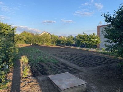 Teren p/u construcții Piatră albă  8 km pina la Botanică 