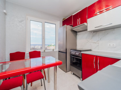 Продается 3-комнатная квартира, Ботаника, ул. Гренобле!