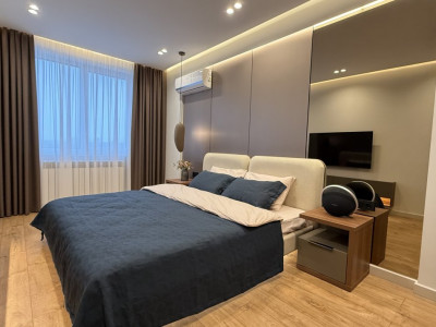 Apartament cu 2 camere + living, Vasile Lupu, ExFactor.