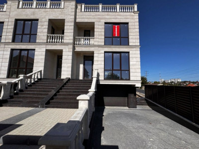 TownHouse de vanzare la Codru!