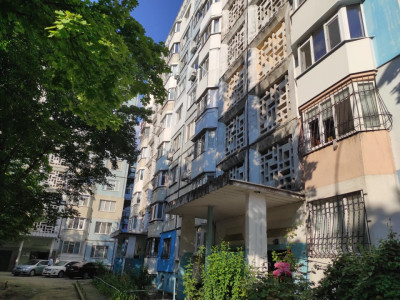 Vind apartament cu trei camere ! Bulevardul Cuza Voda ( Toamna de Aur ,seria MS )