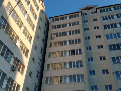 Однокомнатная квартира в белом варианте, г. Яловены, ул. Тимишоара.