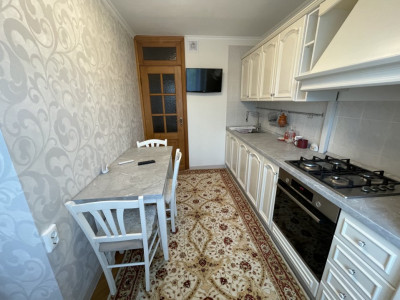 Buiucani, Alba Iulia, apartament bilateral cu 4 camere. 