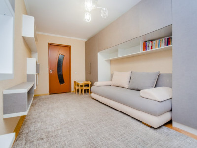Vînzare apartament cu 2 camere, încălzire autonomă, Poșta Veche, str. Socoleni!