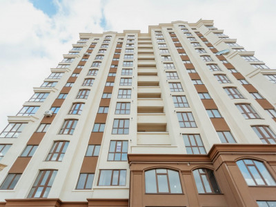 Apartament cu 2 camere, bloc nou, variantă albă, Centru.