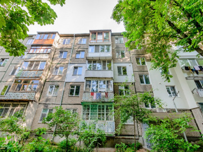 Botanica, Nicolae Zelinski, apartament cu 2 camere, 47 mp.