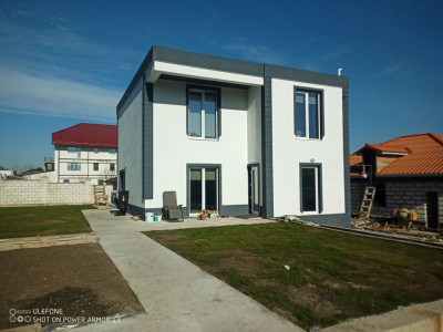 Продается 2х этажный дом с ремонтом, 130 кв.м.+ 5 соток земли.