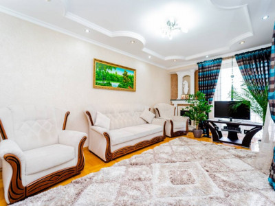 Apartament în bloc nou, Centru, Lev Tolstoi!