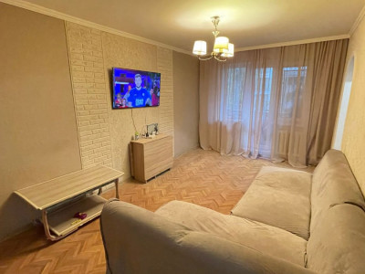 Vânzare apartament cu 3 camere, 58 mp, Botanica, bd. Dacia!