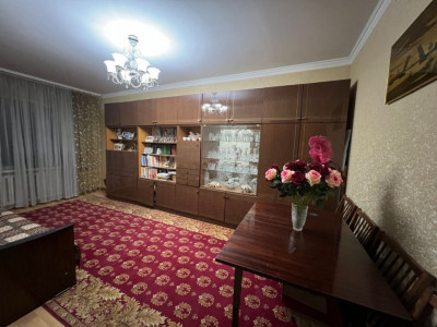 Vânzare apartament cu 3 camere, 70 mp, Botanica, bd. Traian.
