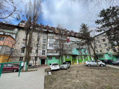 Продается 2-комнатная квартира, 47,7 кв.м, Ботаника, Кишинев.