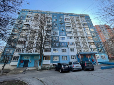 Vanzare apartament cu 2 camere, 56 mp, Botanica, Cuza Vodă!