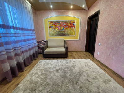 Vanzare apartament cu 2 camere în sectorul Botanica pe bd. Dacia, prima linie!