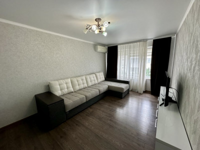 Vanzare apartament cu 2 camere, Buiucani, în apropiere de piața Delfin!