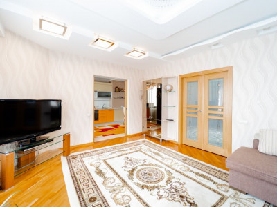 Spre chirie apartament cu 2 camere, Posta Veche, str. Ceucari!